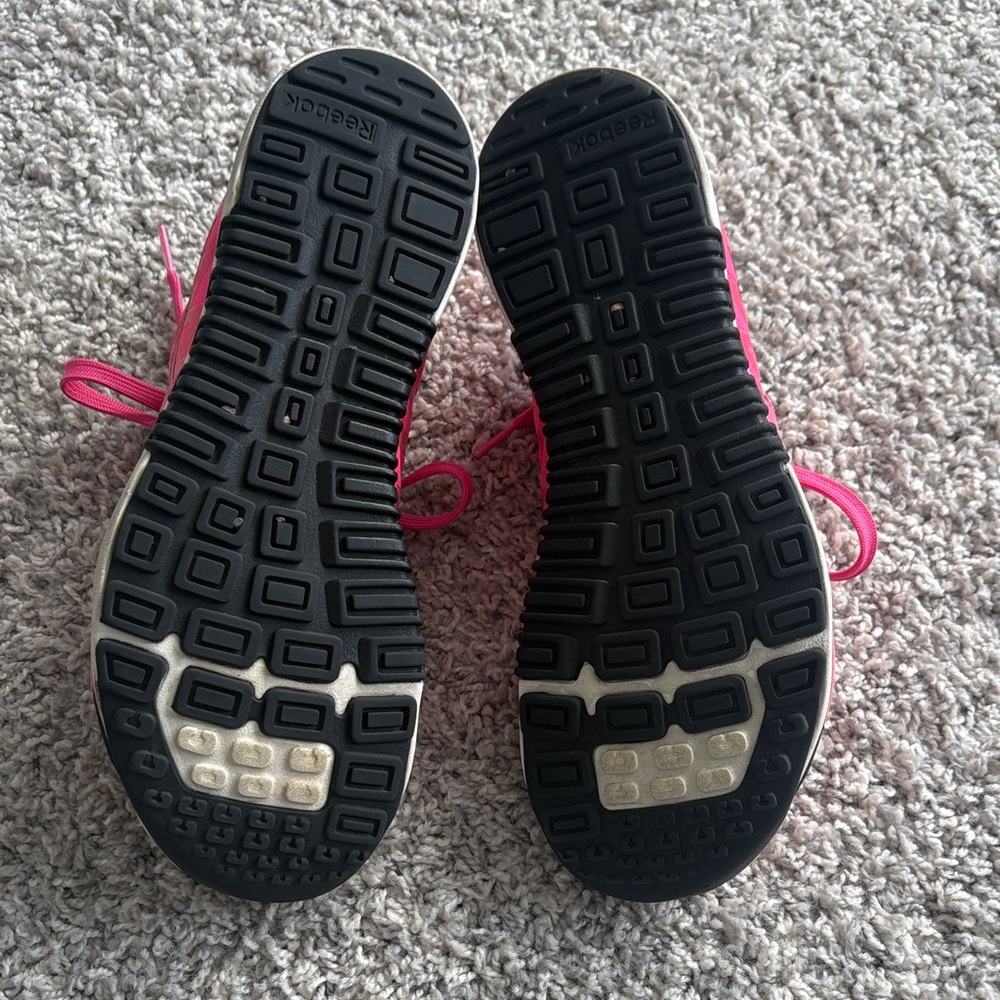 Reebok Women's Vibrant Pink CrossFit Shoes - Picture 6 of 6
